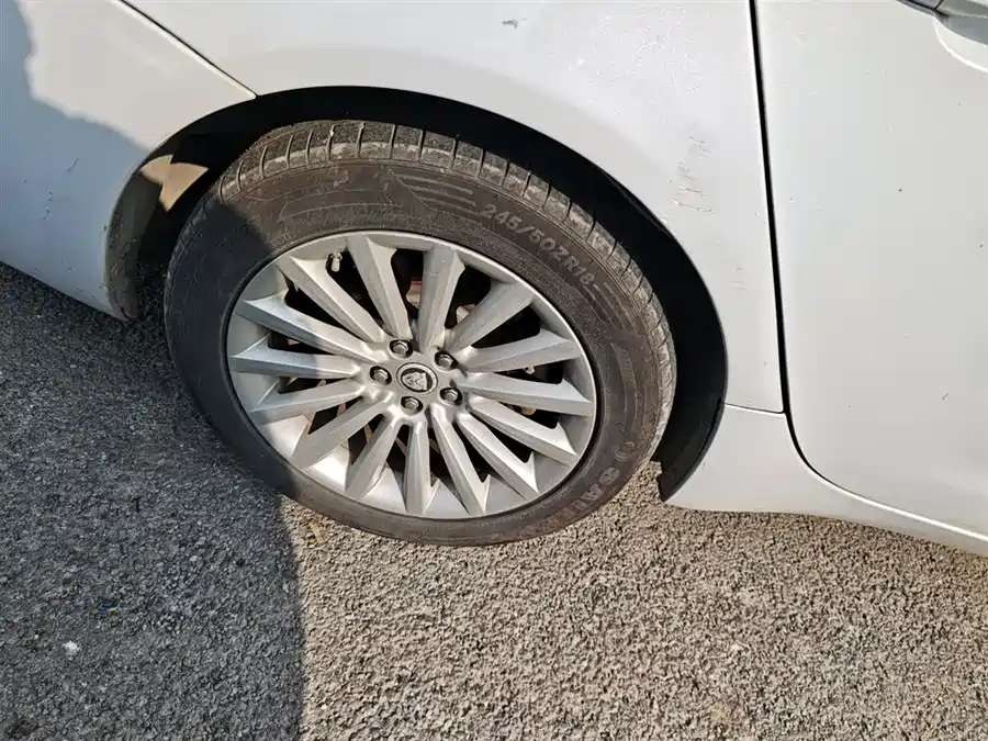 Jaguar XJ 2015 Бензин