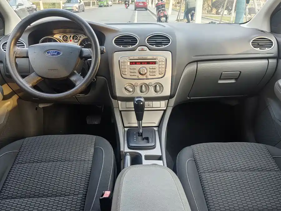 Ford Focus 2013 Бензин