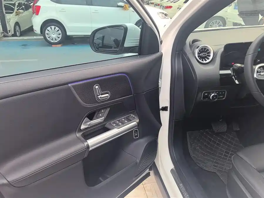 Mercedes-Benz GLA 2021 Бензин