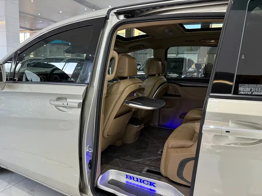 Buick GL8 2020 Бензин