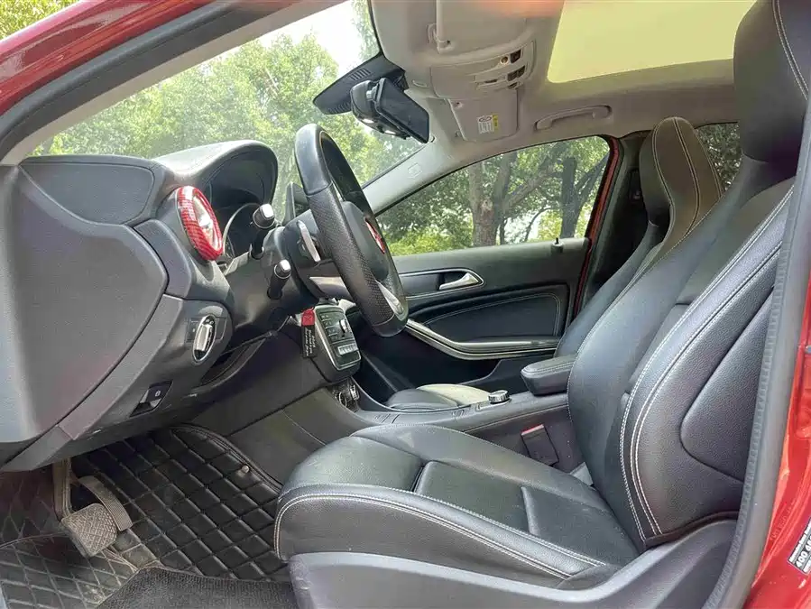 Mercedes-Benz GLA 2019 Бензин