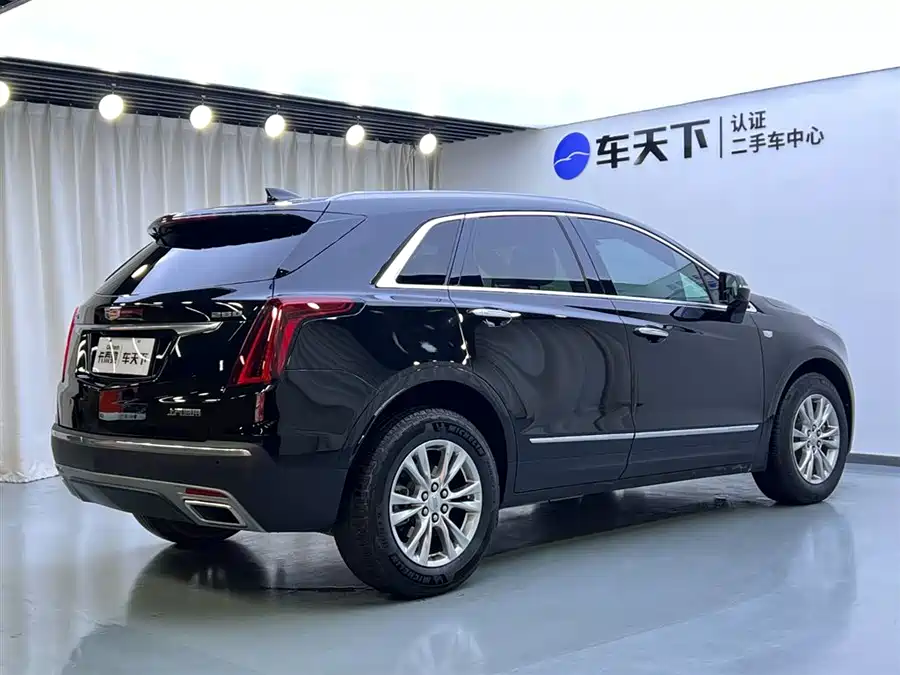 Cadillac XT5 2023 Гибрид