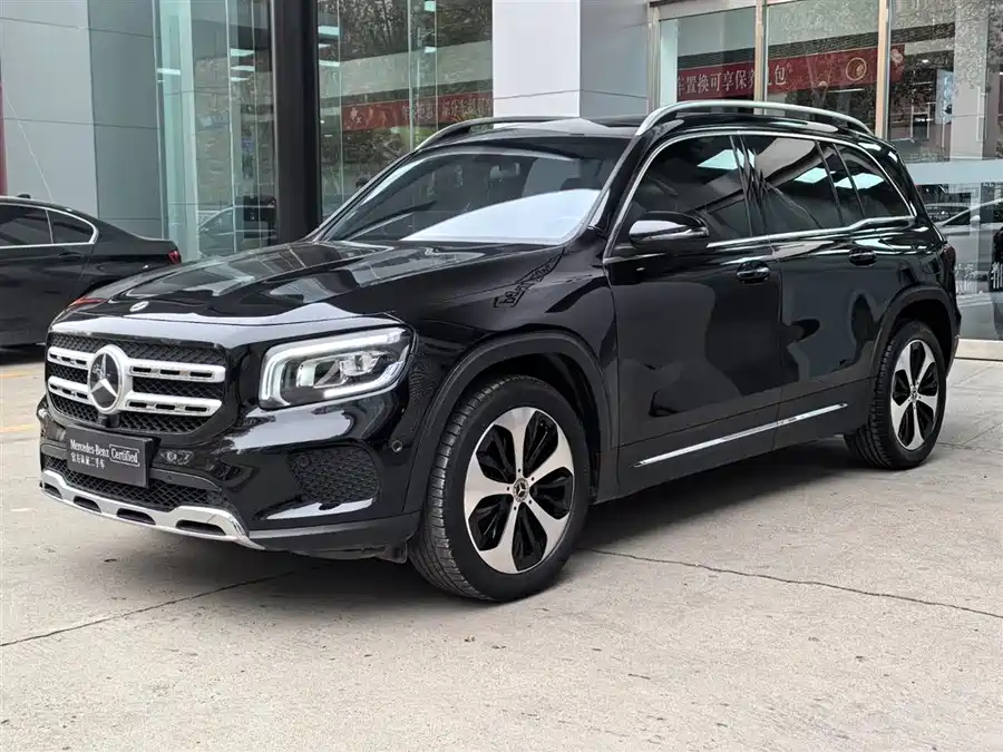 Mercedes-Benz GLB 2023 Бензин