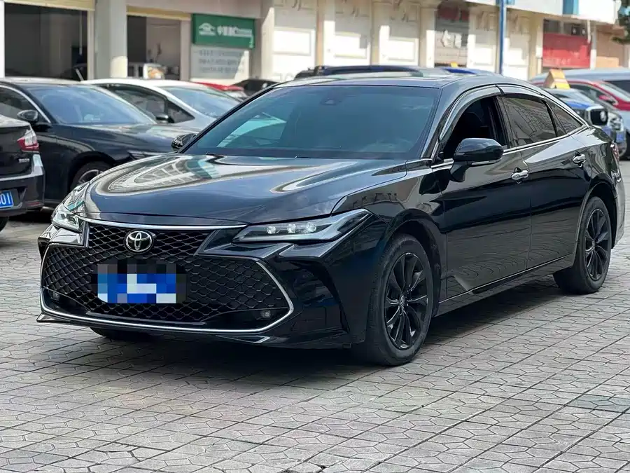 Toyota Avalon 2023 Бензин