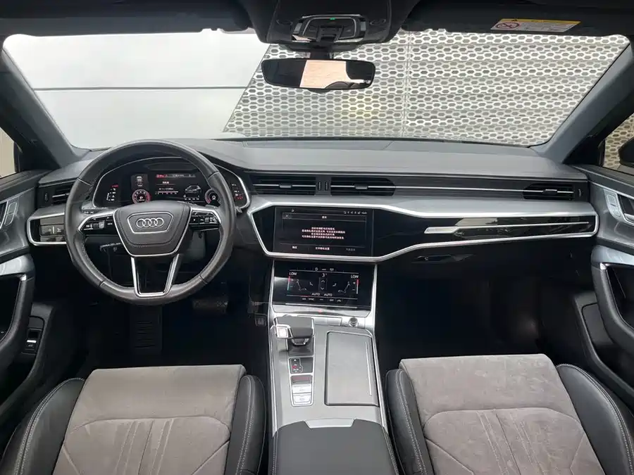 Audi A6L 2024 Бензин