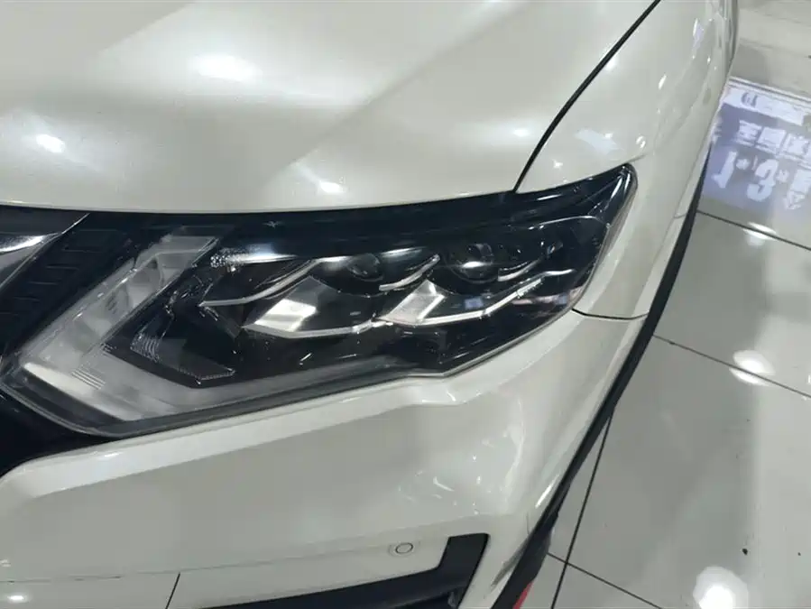 Nissan X-Trail 2021 Бензин