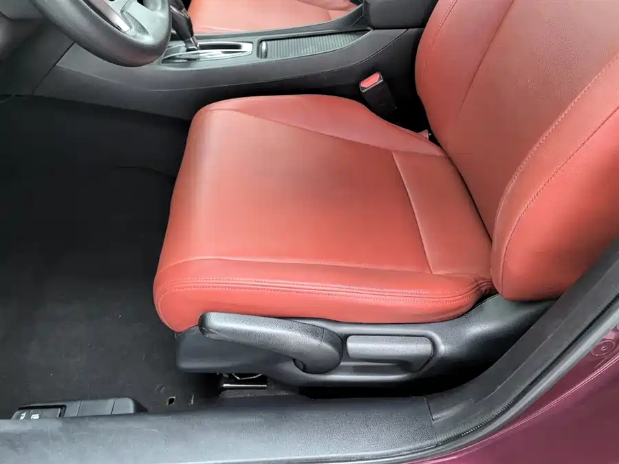 Honda Jade 2017 Бензин