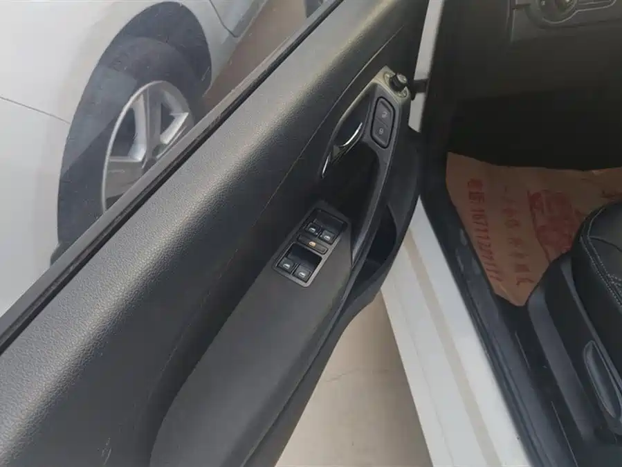 Volkswagen Polo 2017 Бензин