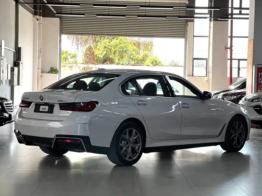 BMW i3 2023 Электрический