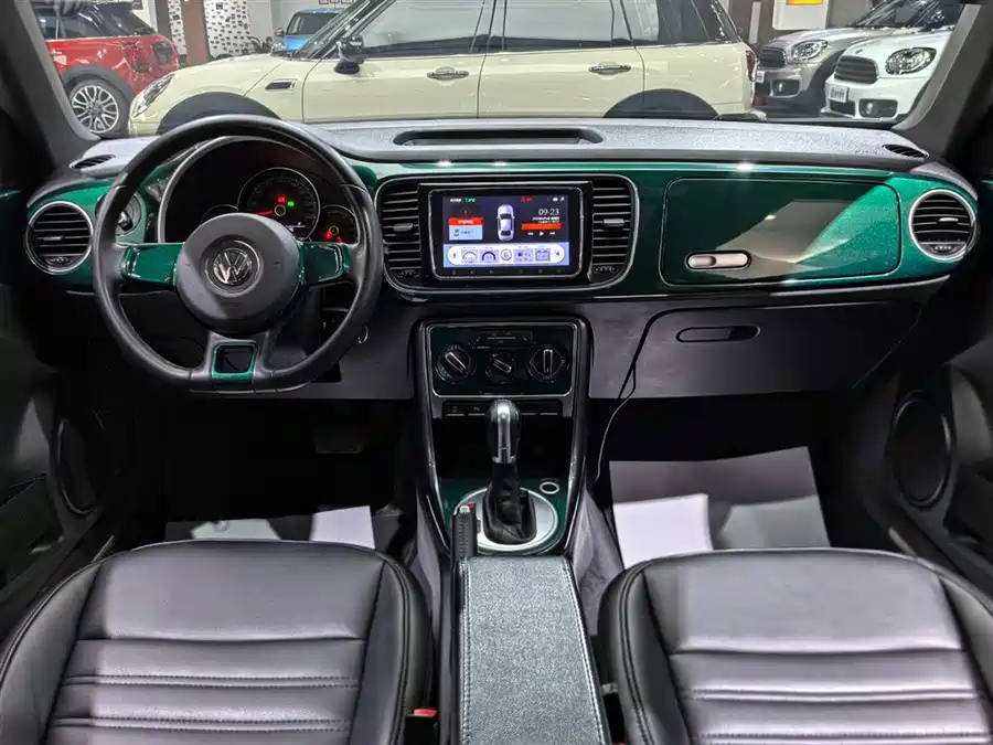 Volkswagen Beetle 2017 Бензин