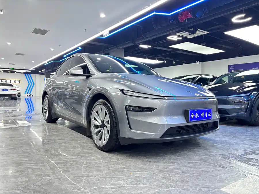 Tesla Model Y 2025 Электрический