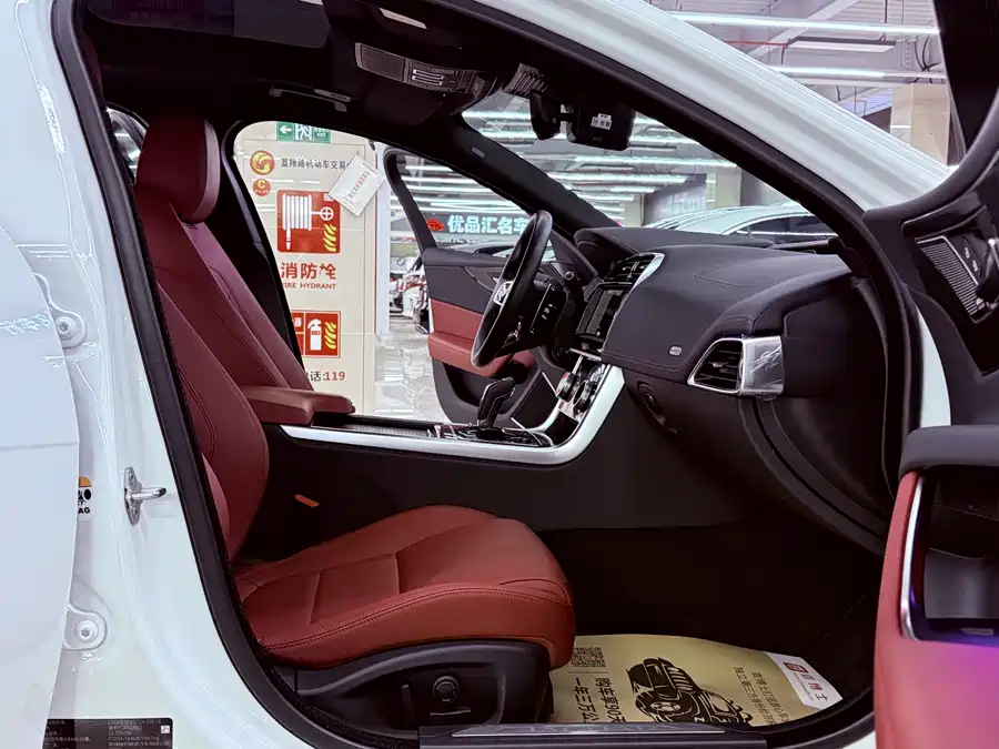 Jaguar XEL 2024 Бензин