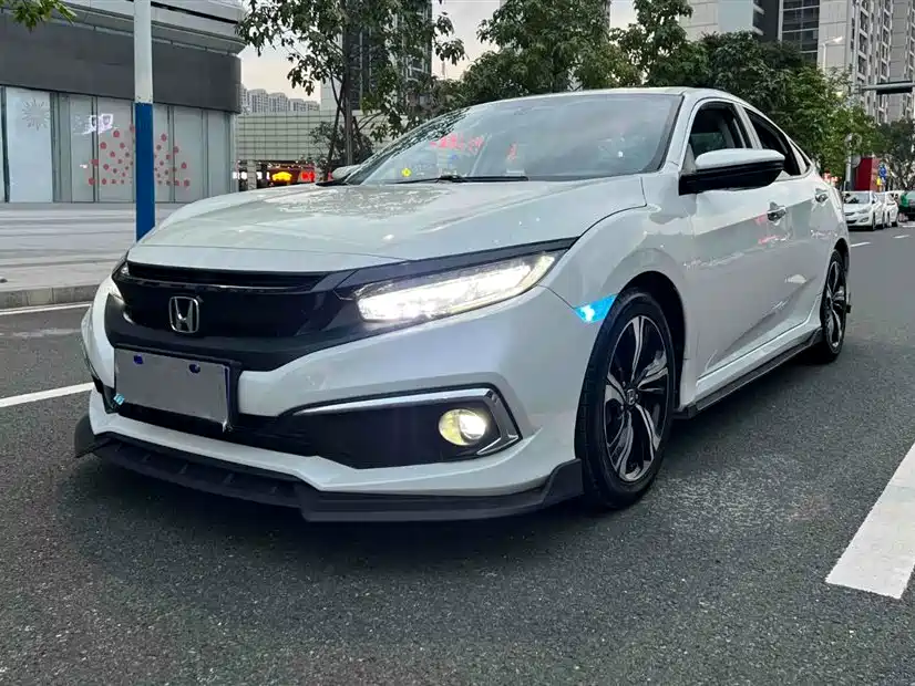 Honda Civic 2018 Бензин