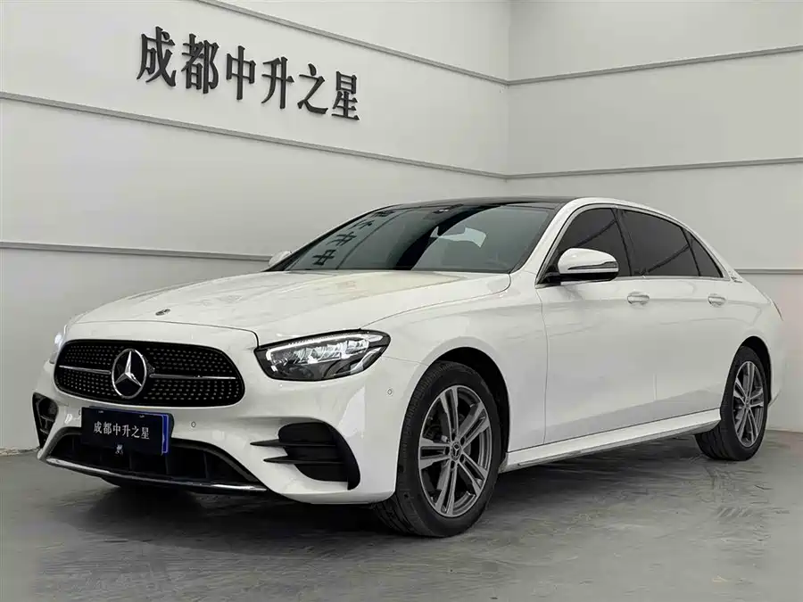 Mercedes-Benz E-Class 2022 Бензин