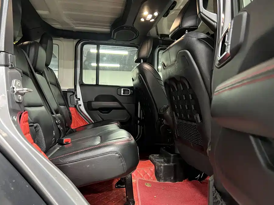 Jeep Wrangler 2021 Бензин