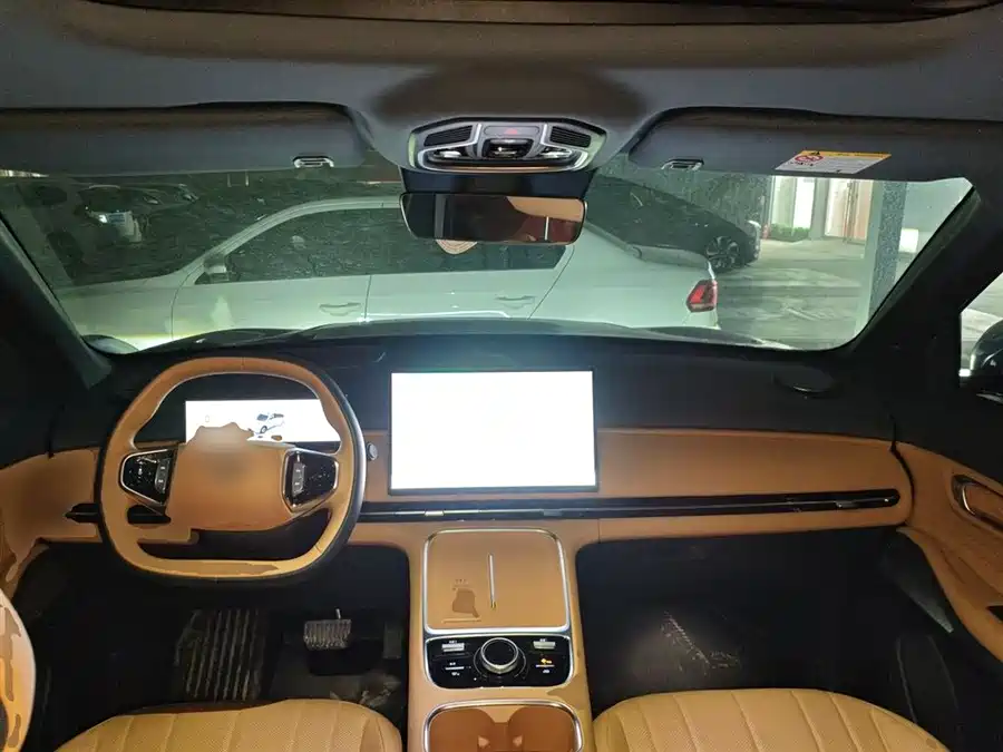 Geely Galaxy  2025 Подключаемый гибрид