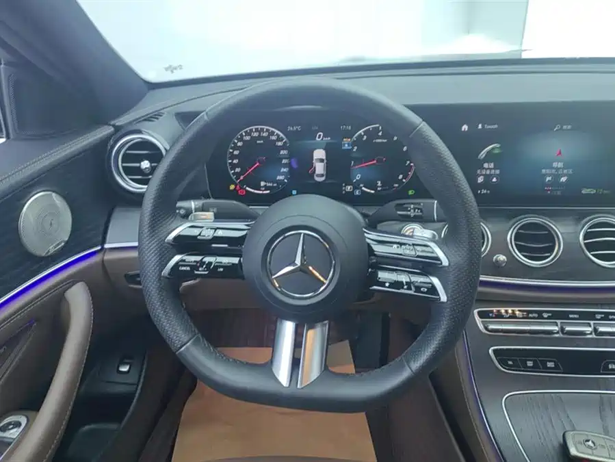 Mercedes-Benz E-Class 2023 Бензин