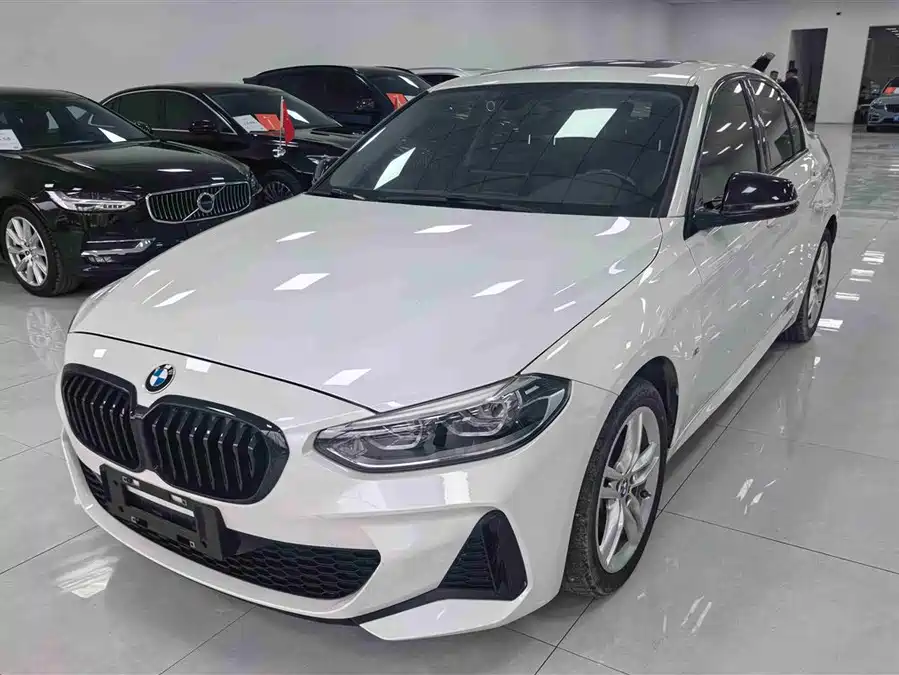 BMW 1 Series 2021 Бензин