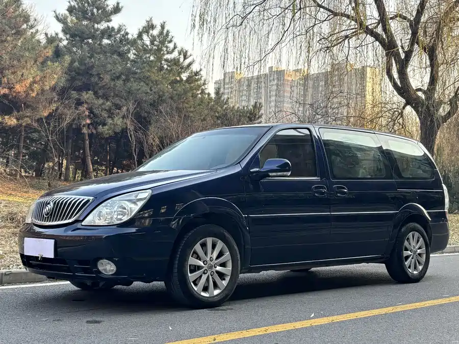 Buick GL8 2015 Бензин