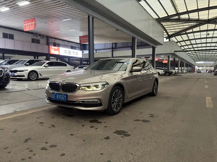 BMW 5 Series 2018 Бензин