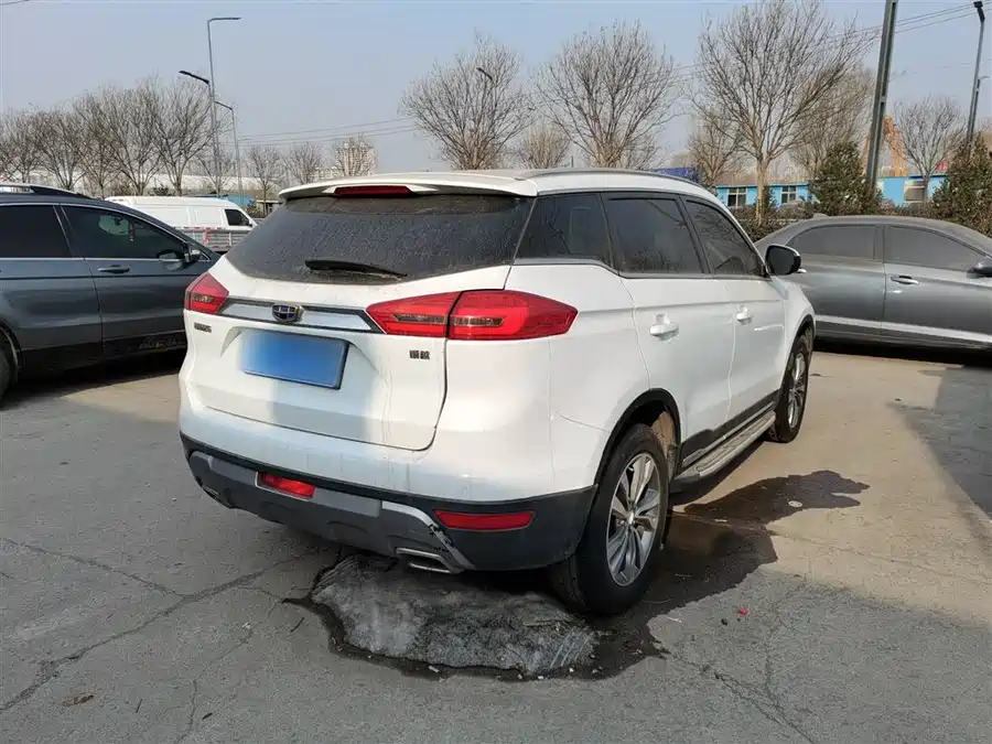 Geely Boyue 2017 Бензин