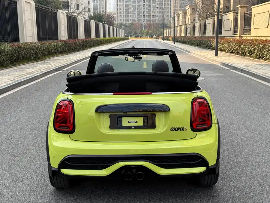 MINI 2024 Бензин