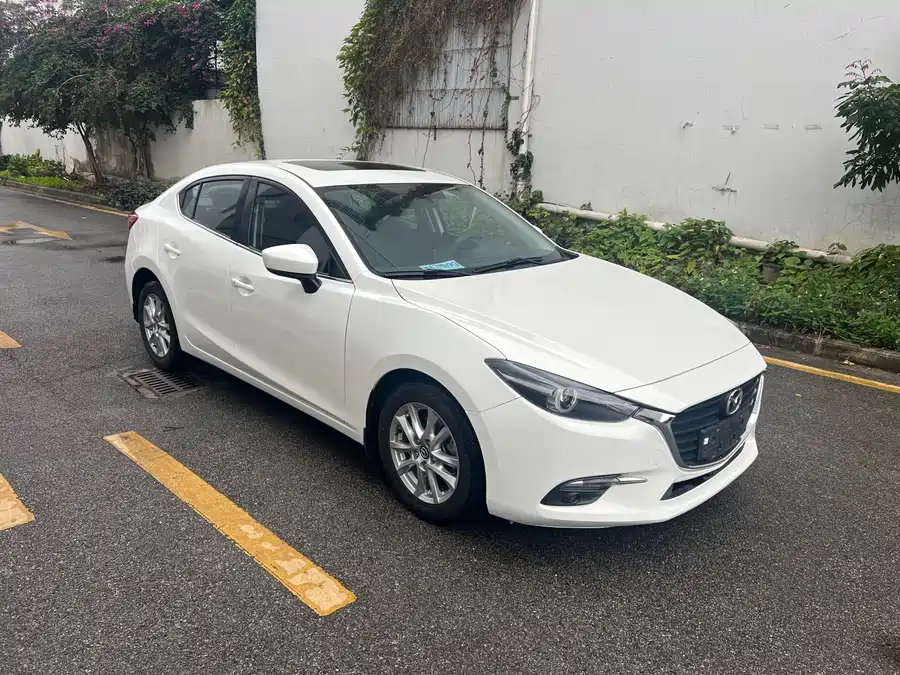 Mazda3 Axela 2017 Бензин