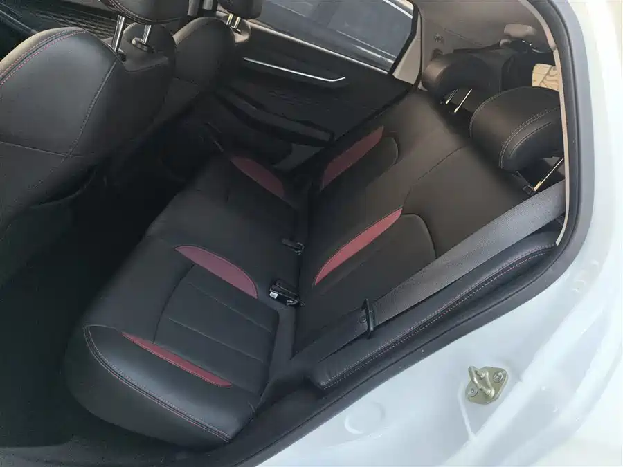 Geely Yuanjing X3 2022 Бензин