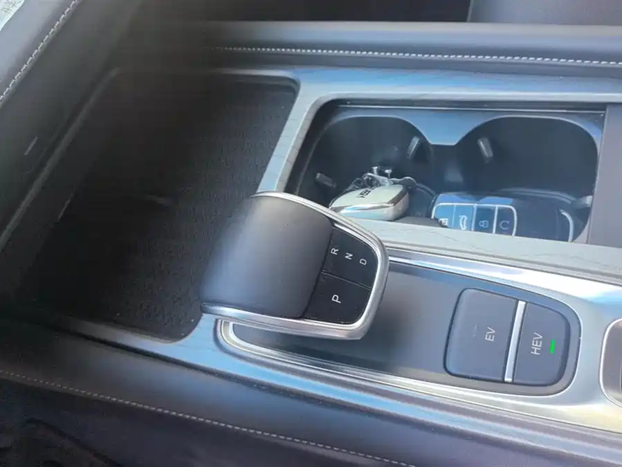 Chery Fulwin A8 2024 Подключаемый гибрид