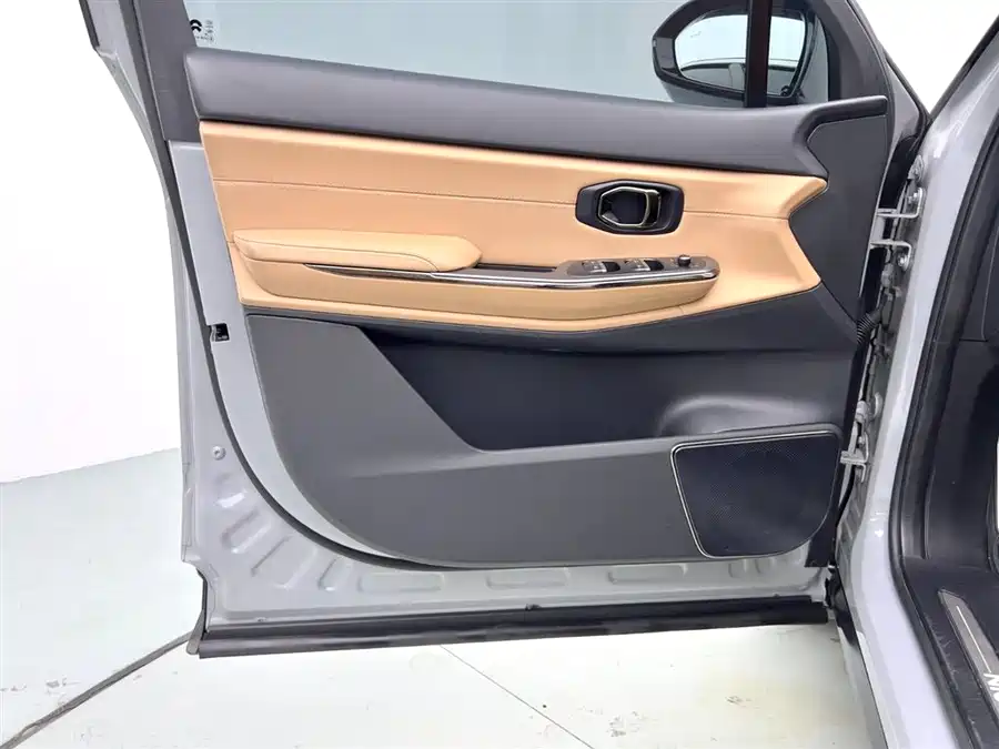 NIO ES8 2022 Электрический