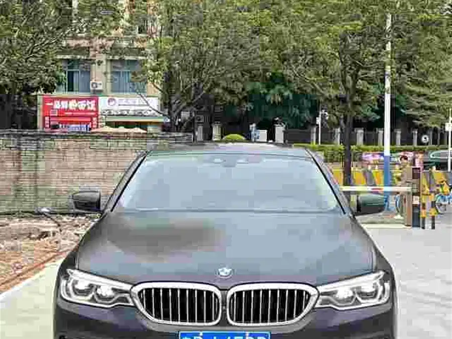 BMW 5 Series 2018 Бензин