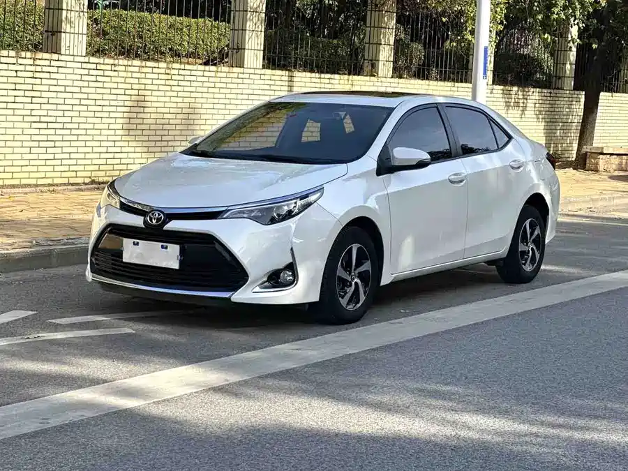 Toyota Levin 2017 Бензин
