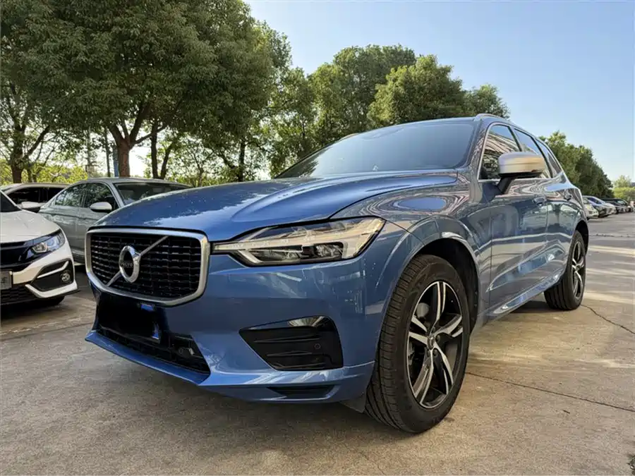 Volvo XC60 2018 Бензин