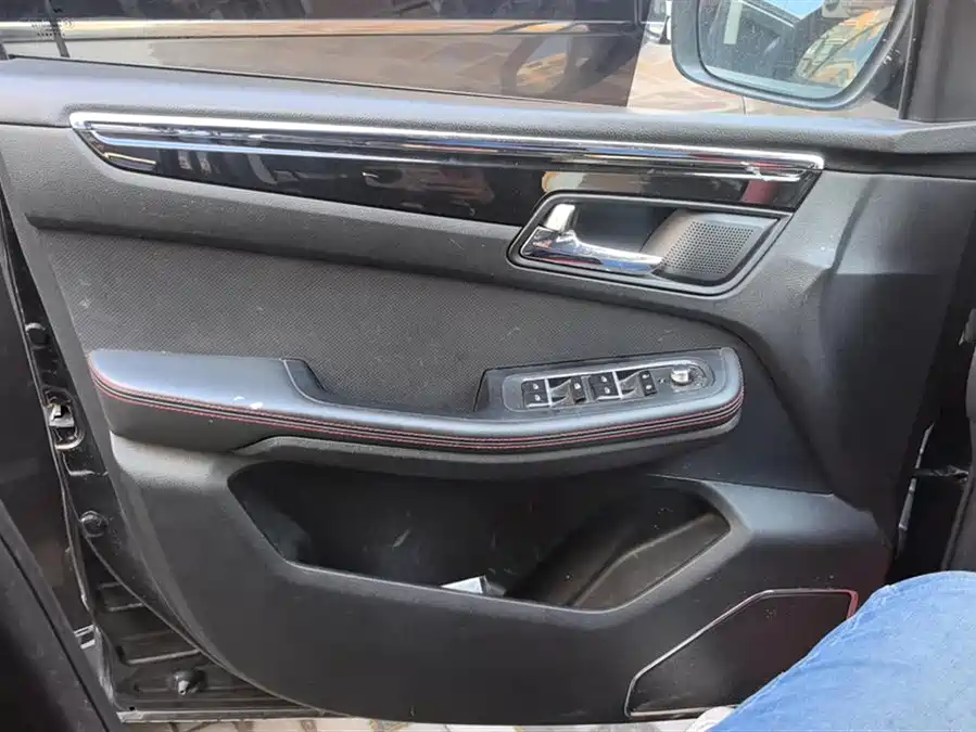 SWM G05 2020 Бензин