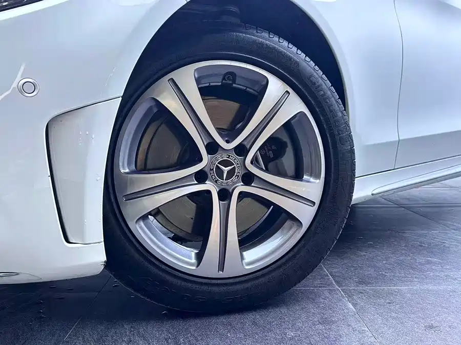 Mercedes-Benz C-Class 2019 Гибрид