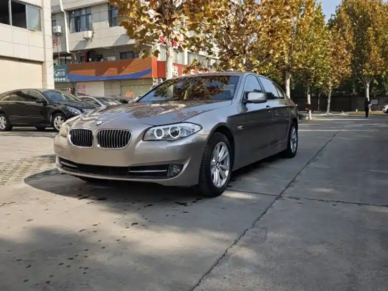 BMW 5 Series 2012 Бензин