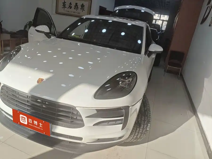 Porsche Macan 2022 Бензин