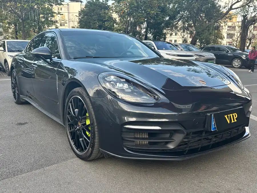 Porsche Panamera 2021 Бензин