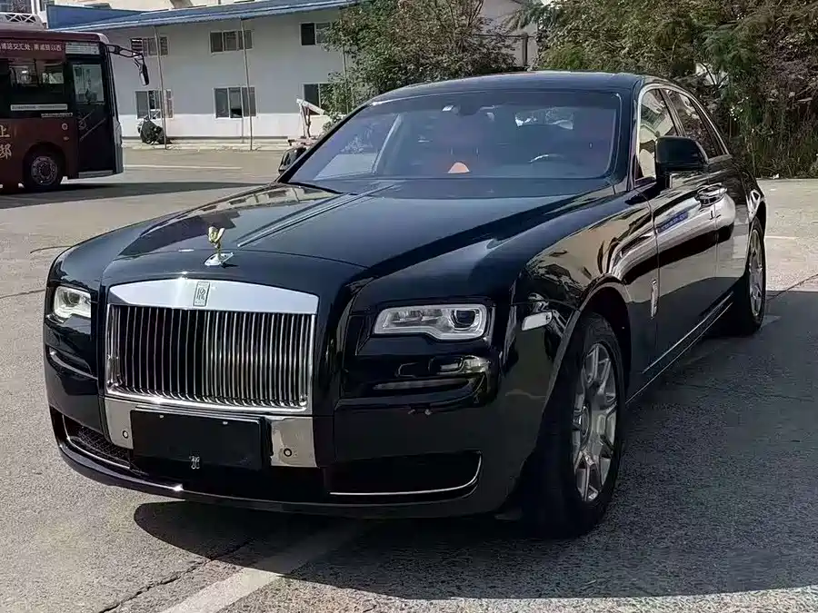 Rolls-Royce Ghost 2017 Бензин