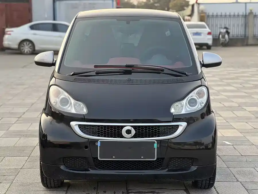 smart fortwo 2012 Бензин