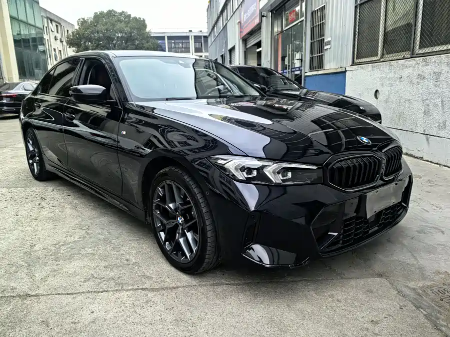 BMW 3 Series 2025 Бензин