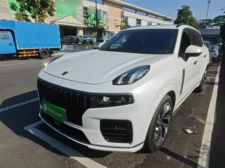 LynkCo 09 2022 Гибрид