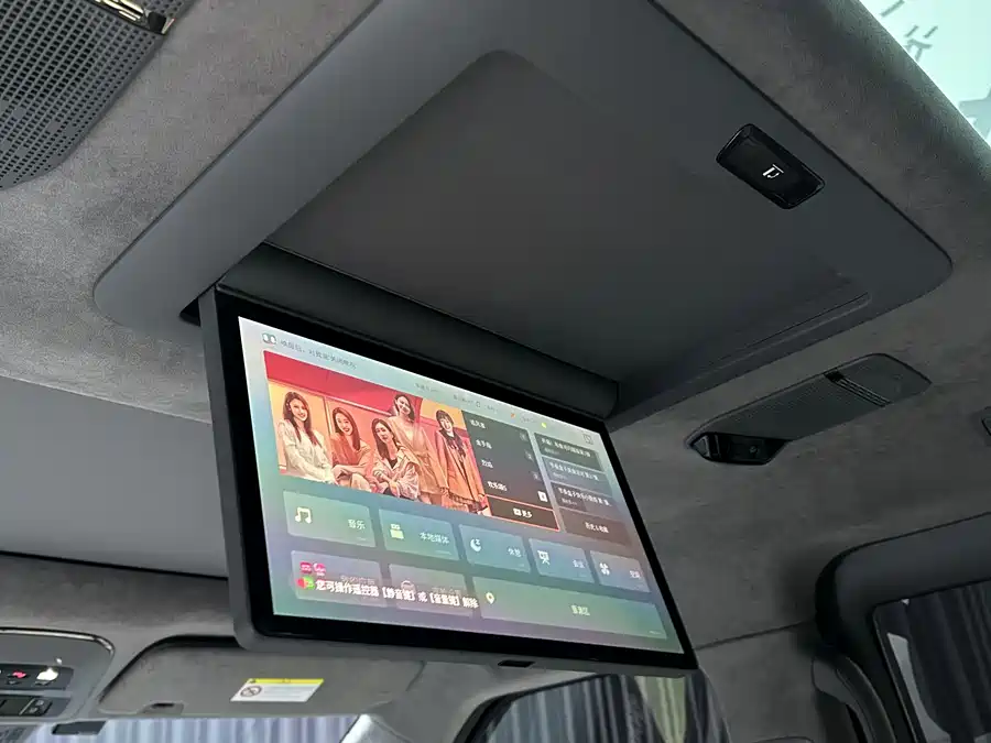 ZEEKR 009 2023 Электрический