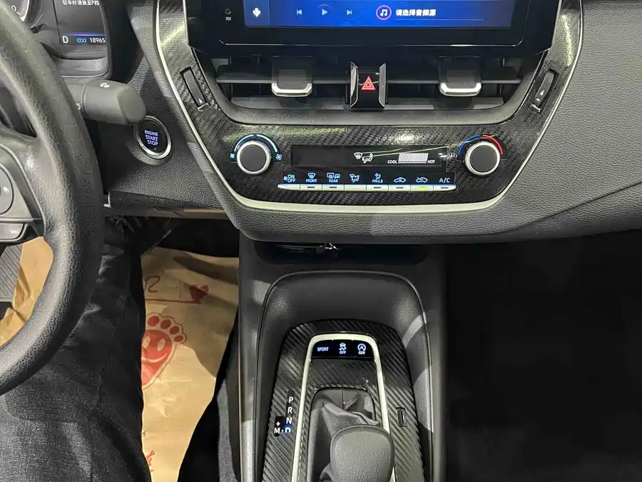 Toyota Corolla 2022 Бензин