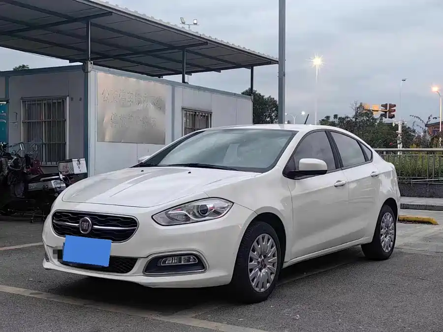 Fiat Viaggio 2015 Бензин