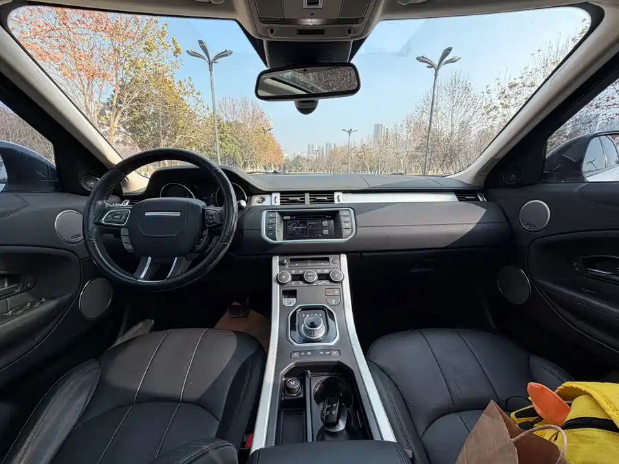 Land Rover Range Rover Evoque 2016 Бензин