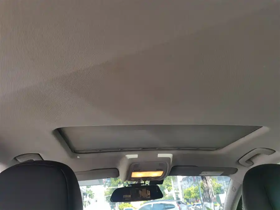 Audi A4L 2015 Бензин