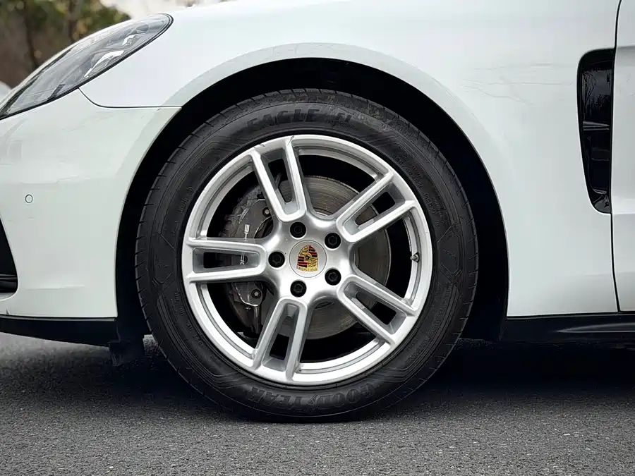 Porsche Panamera 2018 Бензин