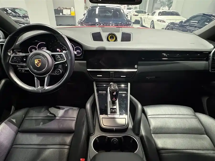 Porsche Cayenne 2020 Бензин