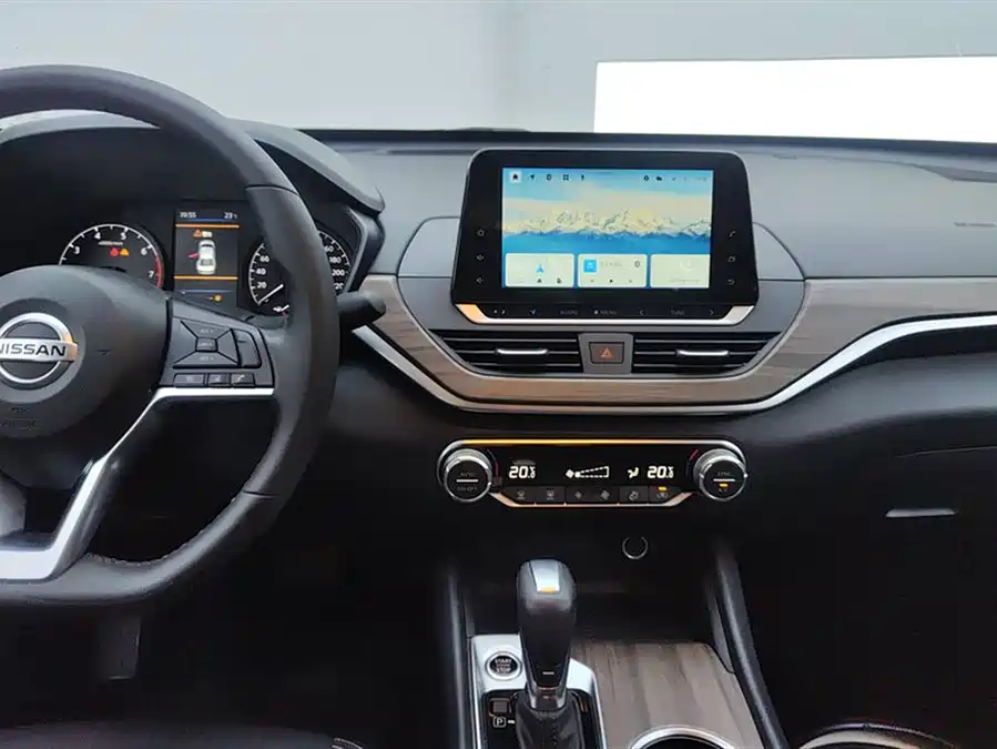 Nissan Altima 2023 Бензин